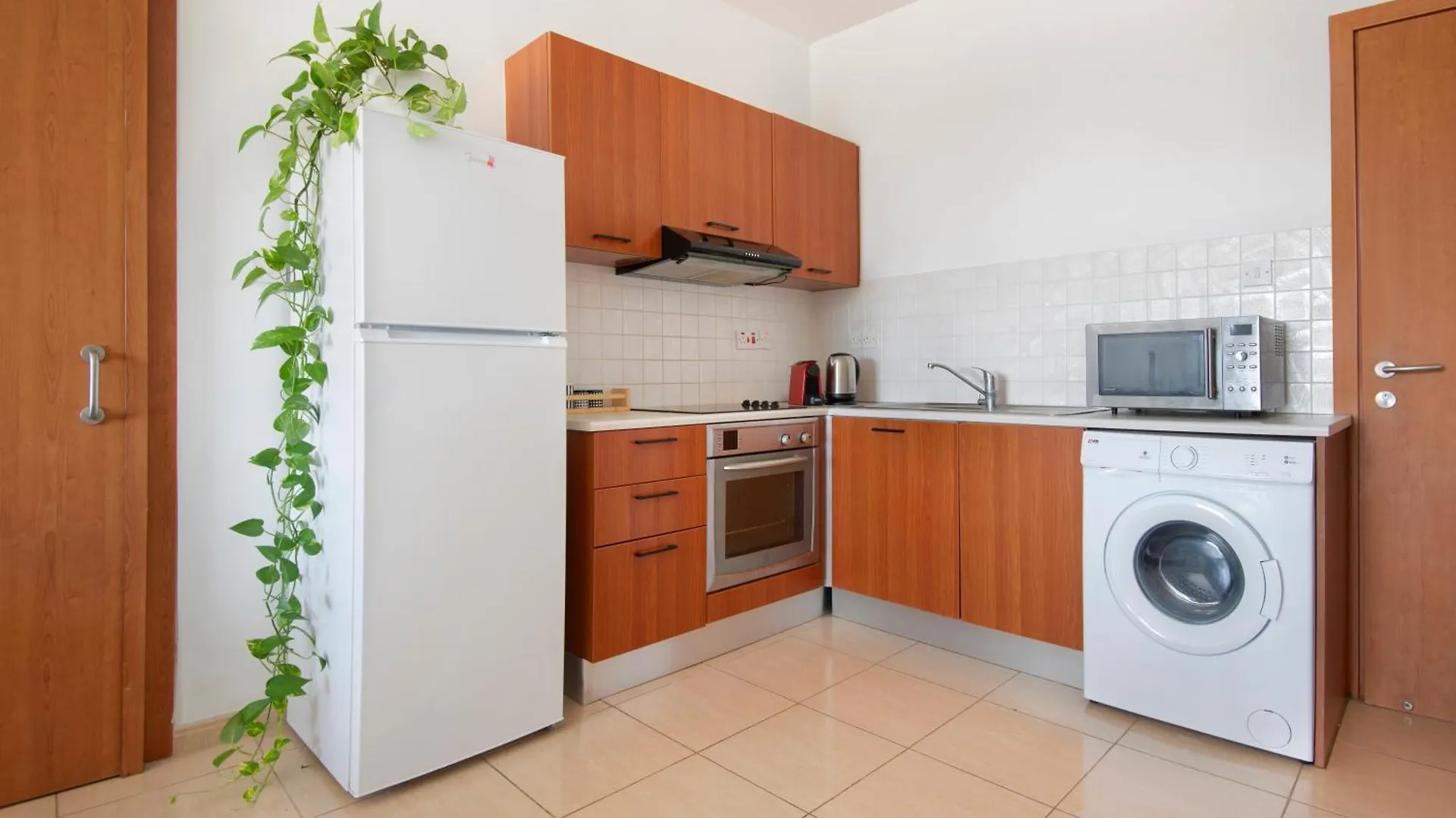 Lägenhet Welcome! Perfect Location-City Center Larnaca