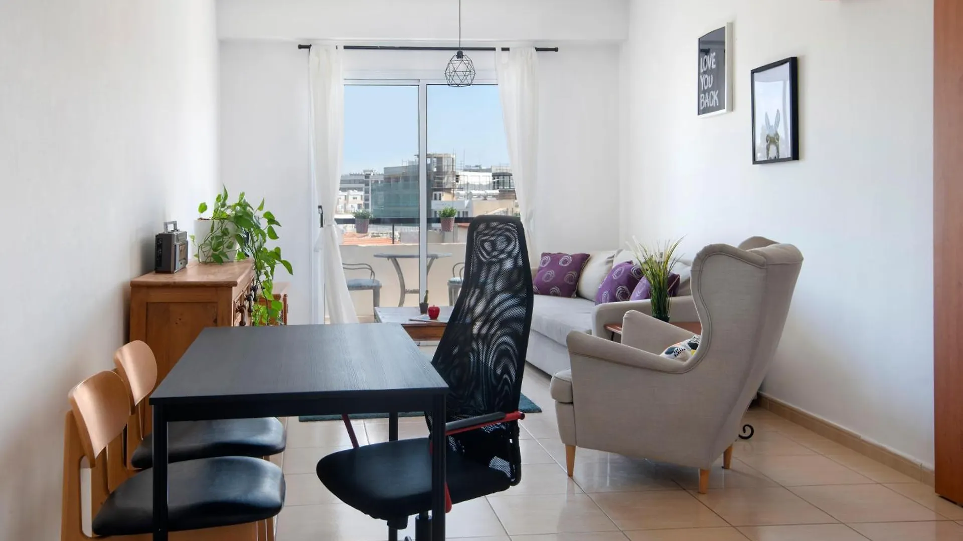 Lägenhet Welcome! Perfect Location-City Center Larnaca Cypern
