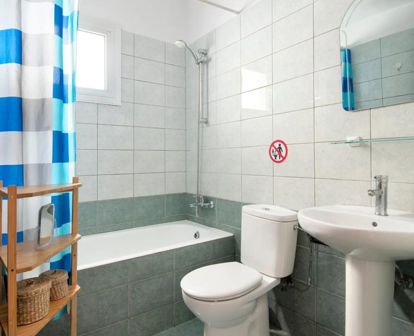 Lägenhet Welcome! Perfect Location-City Center Larnaca